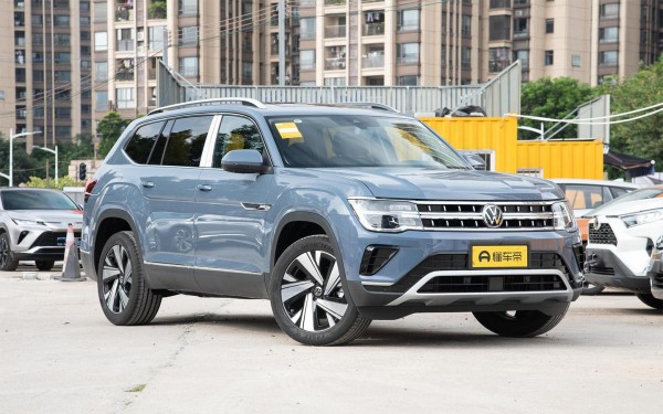 
            В России изменились цены на автомобили Volkswagen и Hyundai. Список
        