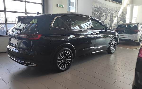 
            «Серому» импорту конец. Почему неофициальные машины подорожают на 25%
        