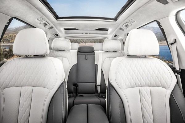 BMW X7 или Lixiang L9: что и как выгоднее купить и обслуживать