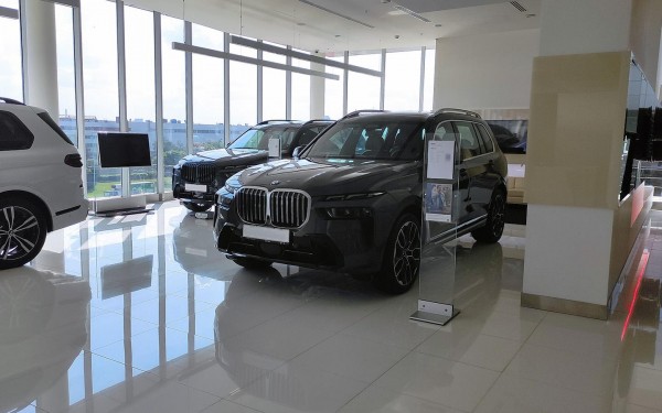 
            «Серому» импорту конец. Почему неофициальные машины подорожают на 25%
        